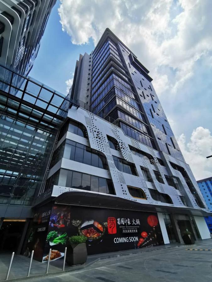 Revo At Aurora Place, Pavilion 2, 5 Minutes To Axiata Arena Bukit Jalil Free Wifi By De Harlequins Guesthouse Kuala Lumpur Luaran gambar