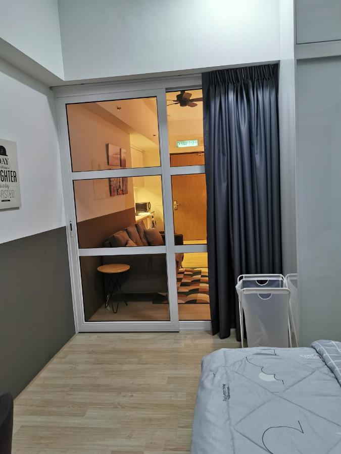 Revo At Aurora Place, Pavilion 2, 5 Minutes To Axiata Arena Bukit Jalil Free Wifi By De Harlequins Guesthouse Kuala Lumpur Luaran gambar